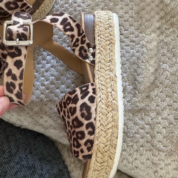 Soda Leopard Print Espadrille Sandals, Size 8.5 - Picture 3 of 12